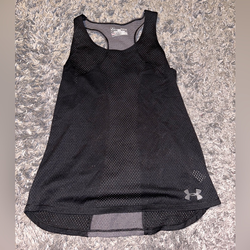 Girls Under Armour Tank. Girls L.